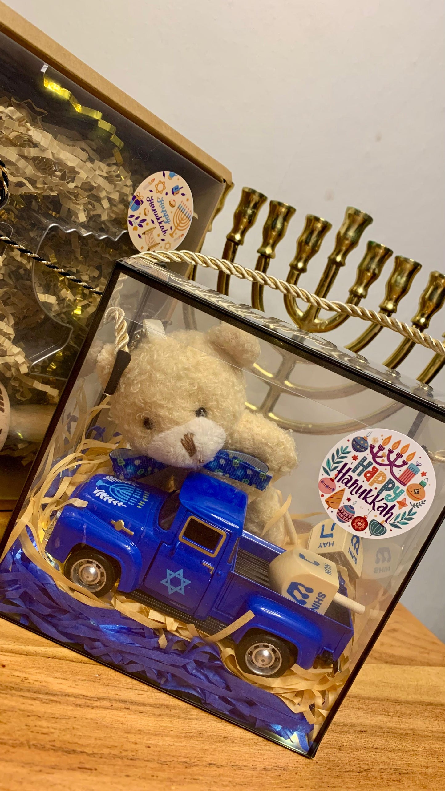 Chanukkah-Truck & Teddy im festlichen Geschenkset