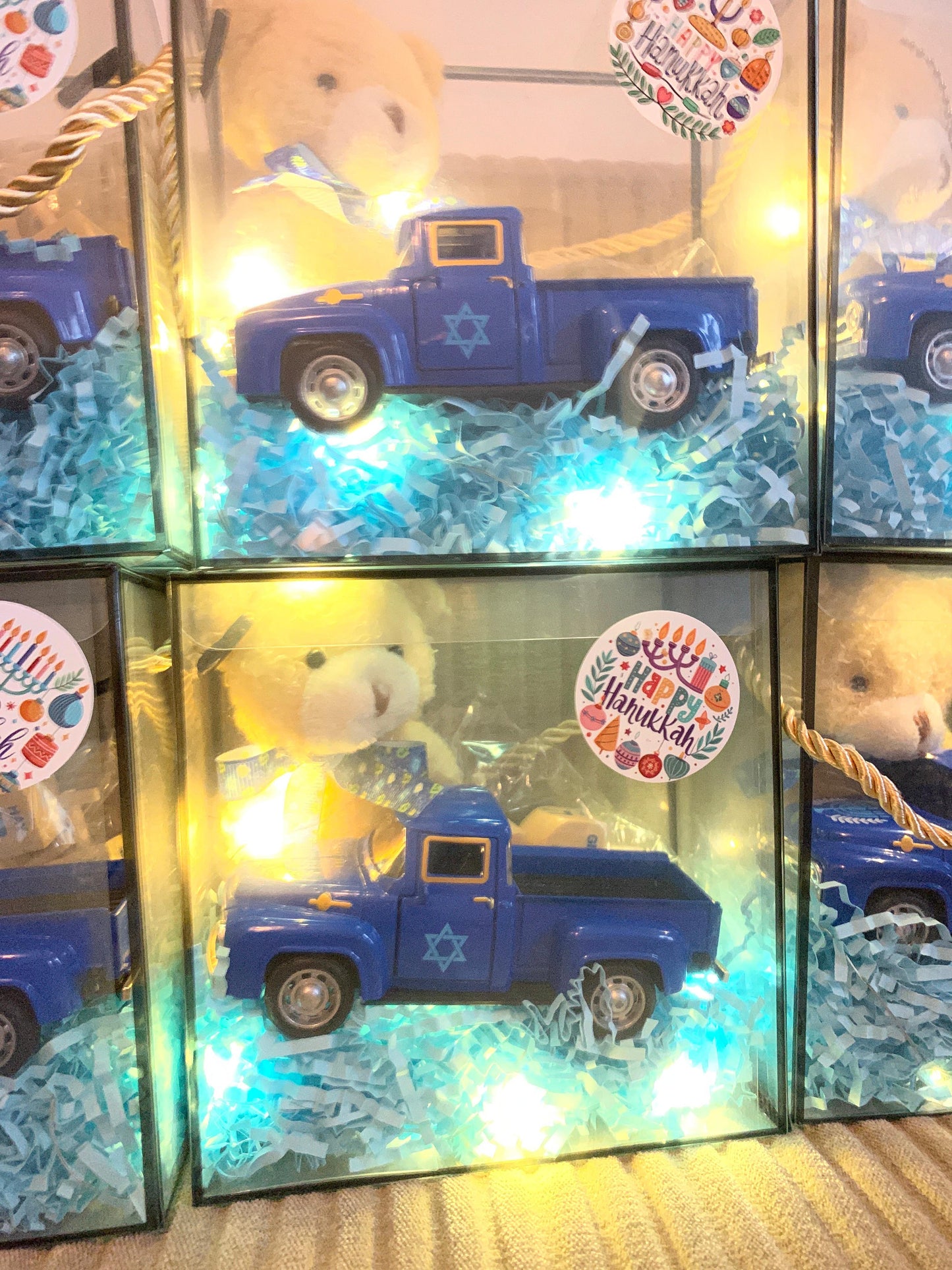 Chanukkah-Truck & Teddy im festlichen Geschenkset