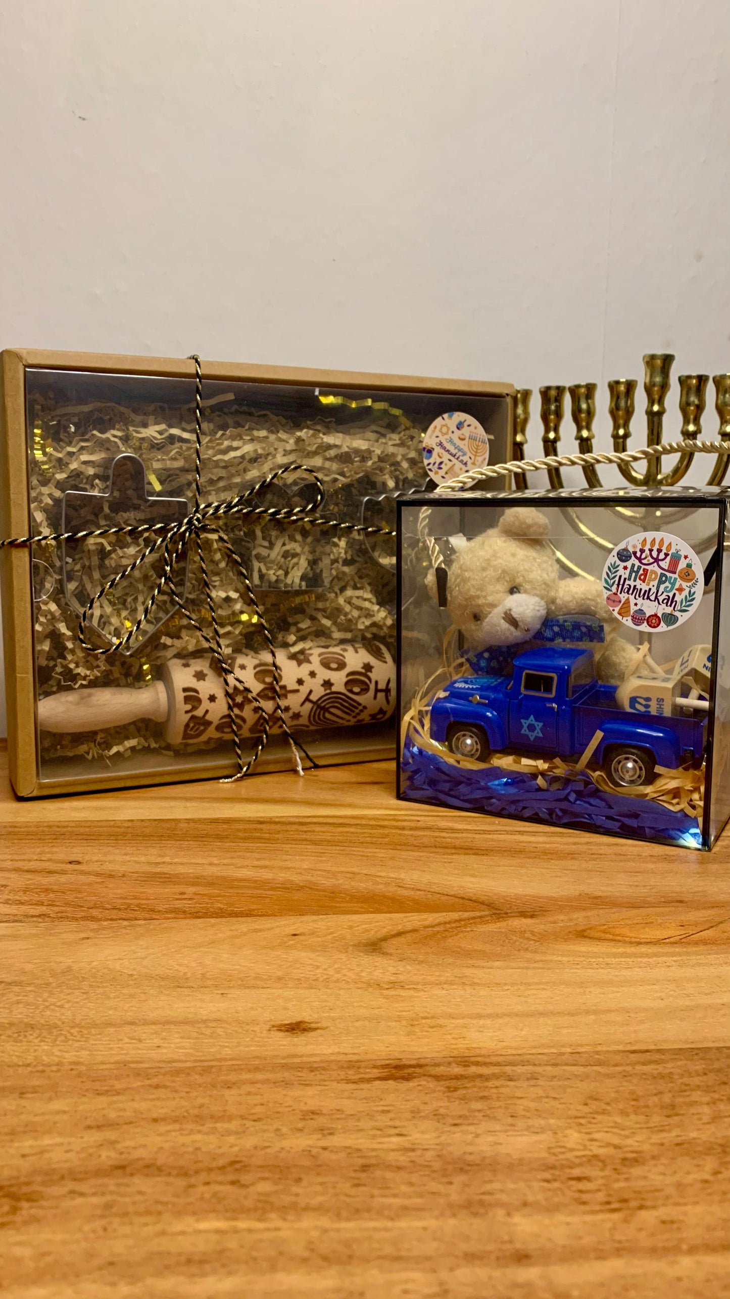 Chanukkah-Truck & Teddy im festlichen Geschenkset