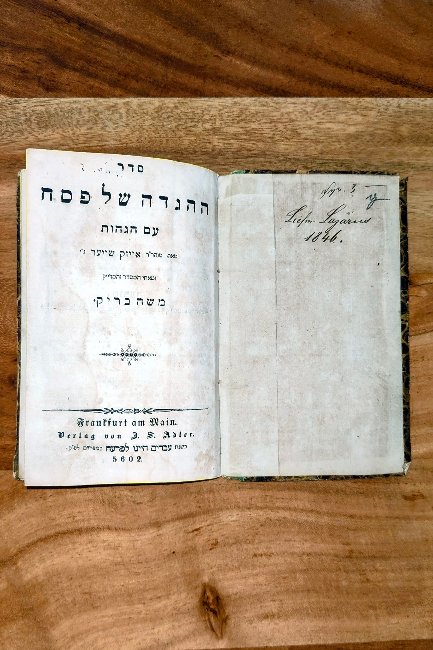 Haggada shel Pessach von 1842 Mit jiddischen Anweisungen in Raschi-Schrift
