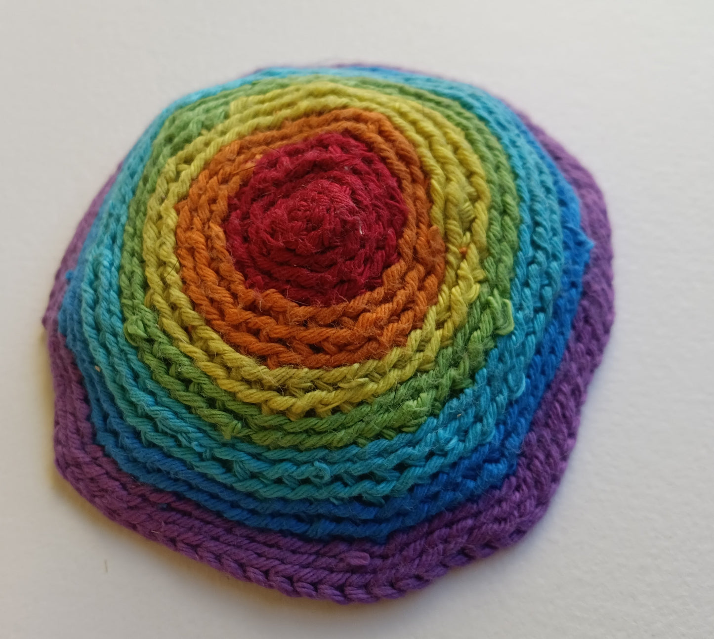 Queer/Gay Pride Flagge – Regenbogen
Entworfen von Gilbert Baker im Jahr 1978