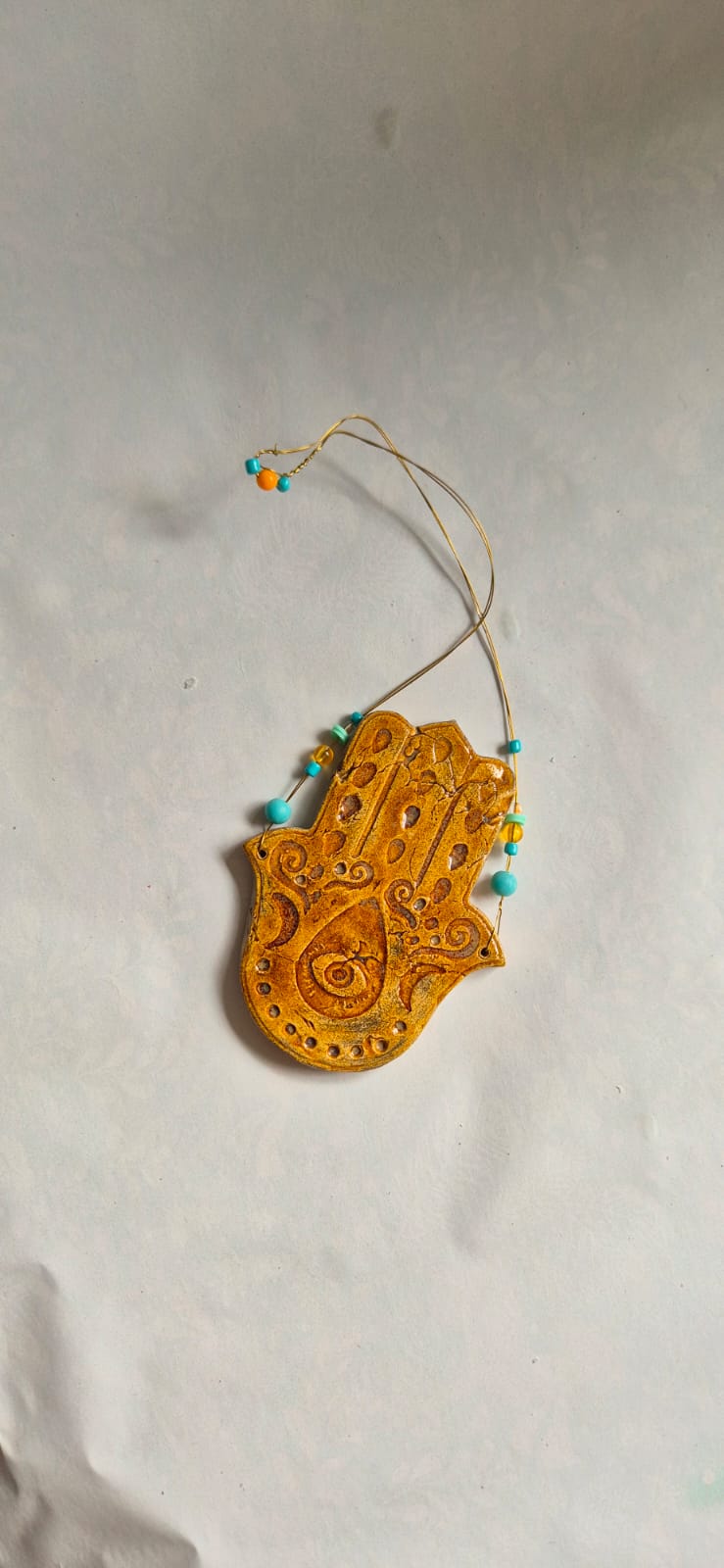 Hamsa – Handgefertigtes Keramik-Amulett