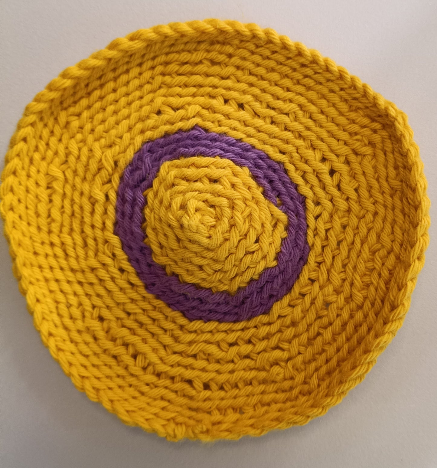 Intersex-Flagge Kippa – Gelb, Lila
Entworfen von Morgan Carpenter im Jahr 2013