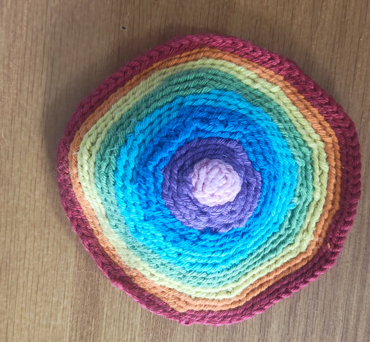 Gemischte Farben
Eine Auswahl an Farben, die in verschiedenen Designs harmonisch zusammenpassen, ohne spezifische Bedeutung.
Entworfen von Hani (im Jahr 5786)